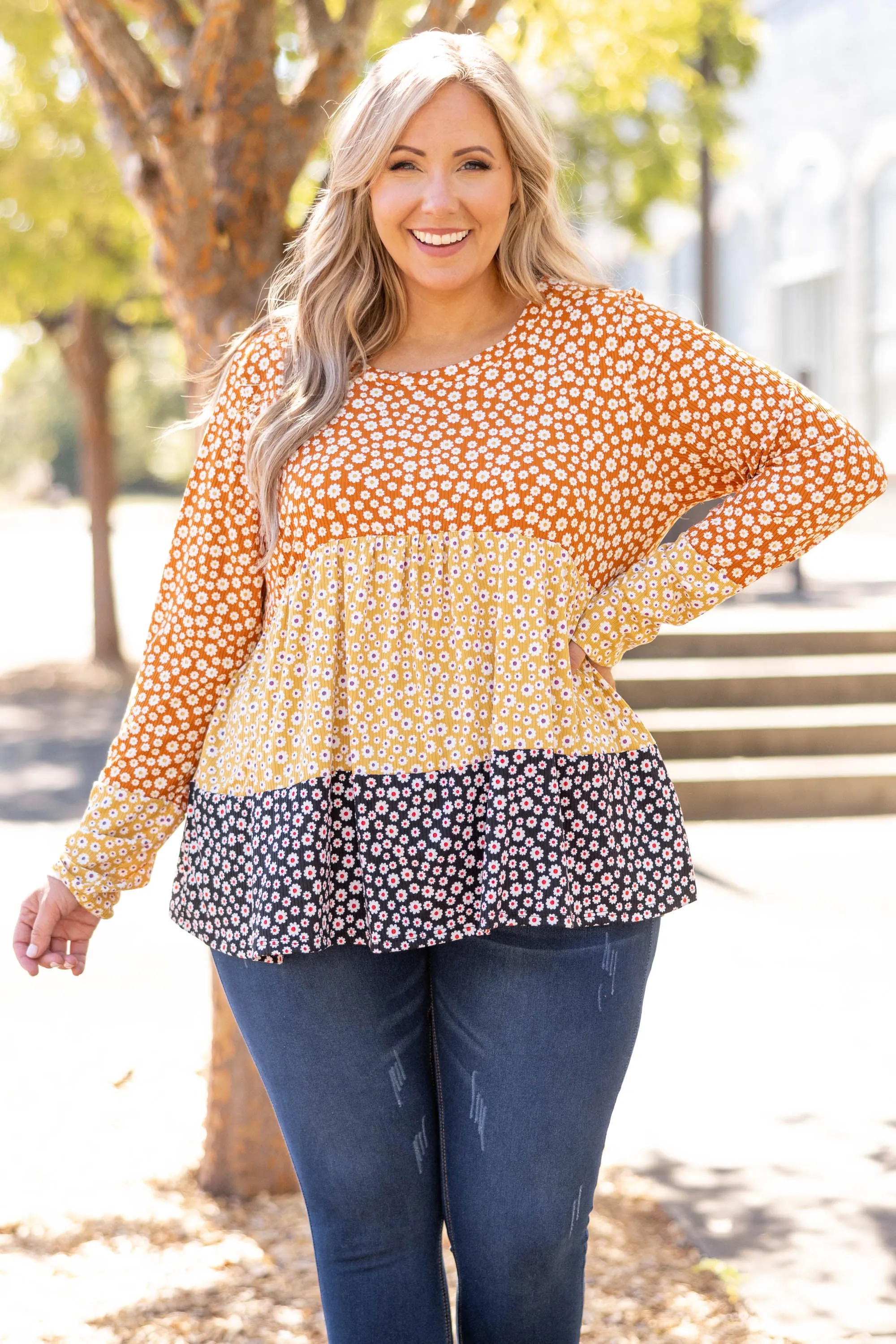 Blooming Daisy Top, Rust