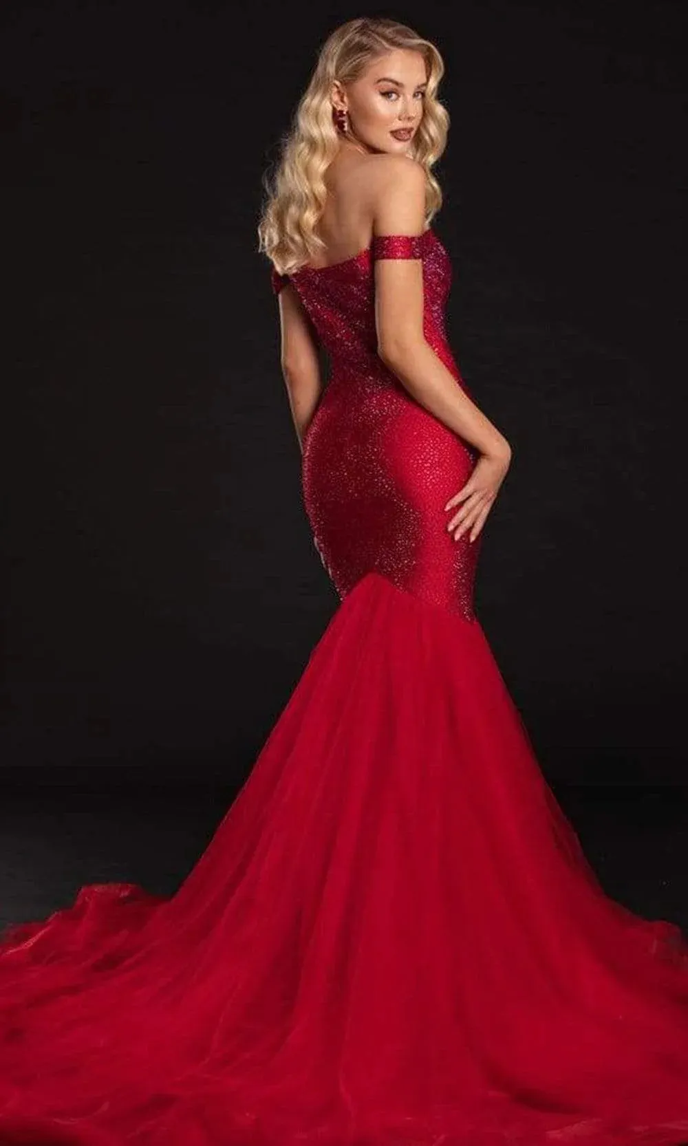 PORTIA & SCARLETT PS21251 Glittered Off-Shoulde Trumpet Gown