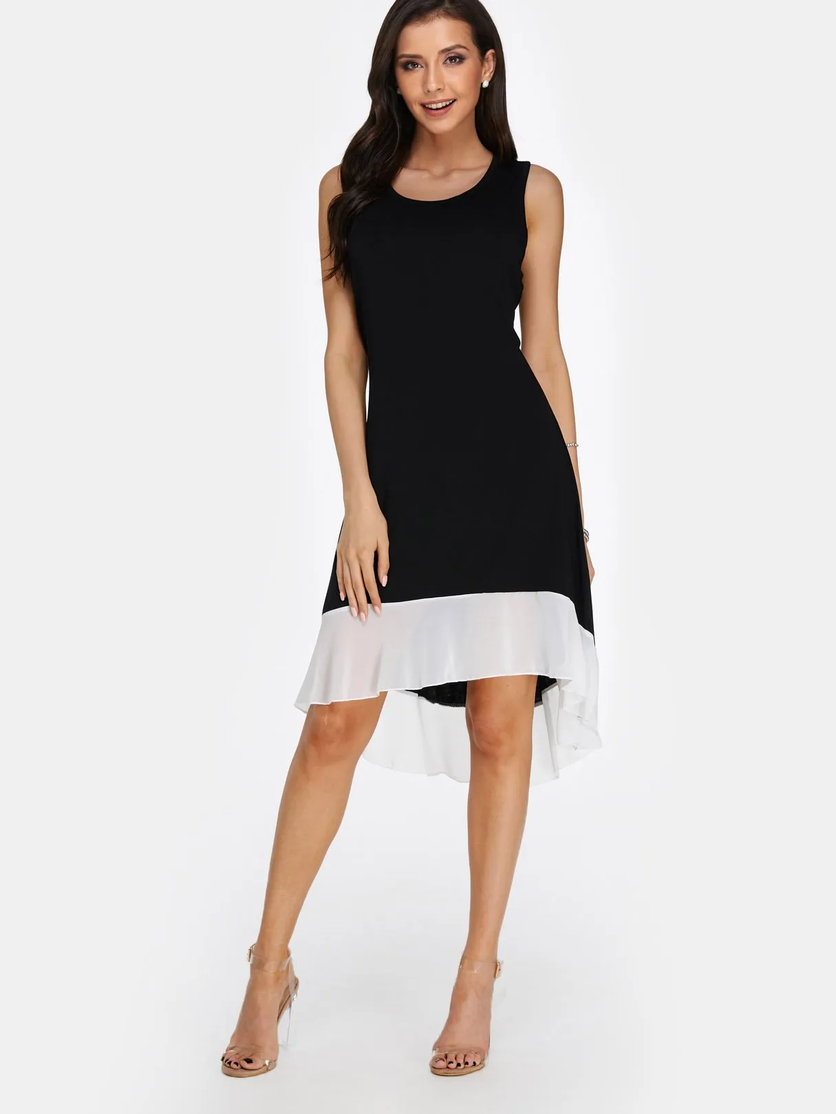 Wholesale Black Round Neck Sleeveless Plain Stitching Hem Casual Dress